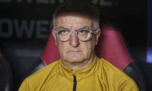 Dorival decide sobre permanecer no São Paulo em meio às críticas