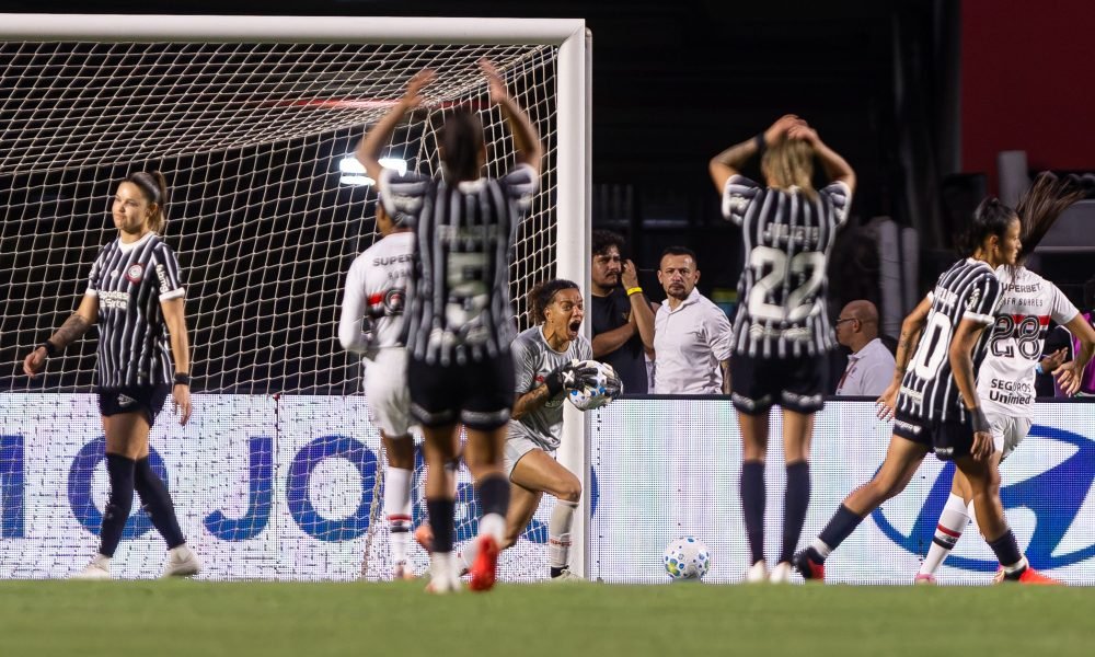 Emily Lima lamenta crise no Corinthians após vice no Brasileirão Feminino