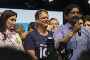 Governadores eleitos em 2026: veja para quais times eles torcem