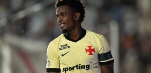 Thiago Mendes, do Vasco, em jogo contra o Cruzeiro, pelo Brasileirão