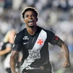Jogador do Vasco, Thiago Mendes é alvo de racismo após vitória e postagem