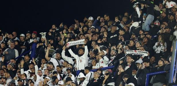 Vasco x Boca: Torcedores fazem foguetório em hotel no Rio