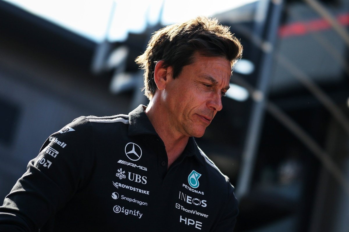 "Estou irritado": Wolff confirma falha no motor de Russell