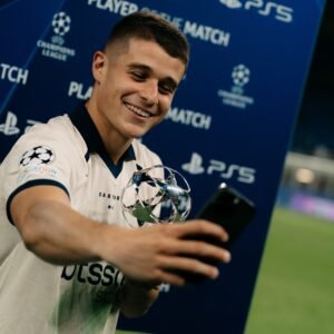 Autor de hat-trick na Inter de Milão é torcedor do Milan e pode jogar por Alemanha, Argentina ou Itália