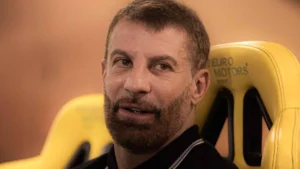 Pedrinho, presidente do Vasco, é internado com celulite facial