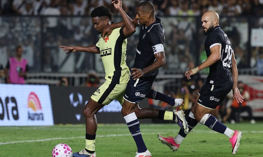 Com a cabeça na Sul-Americana, Vasco empata com o Remo e desacelera no Brasileirão