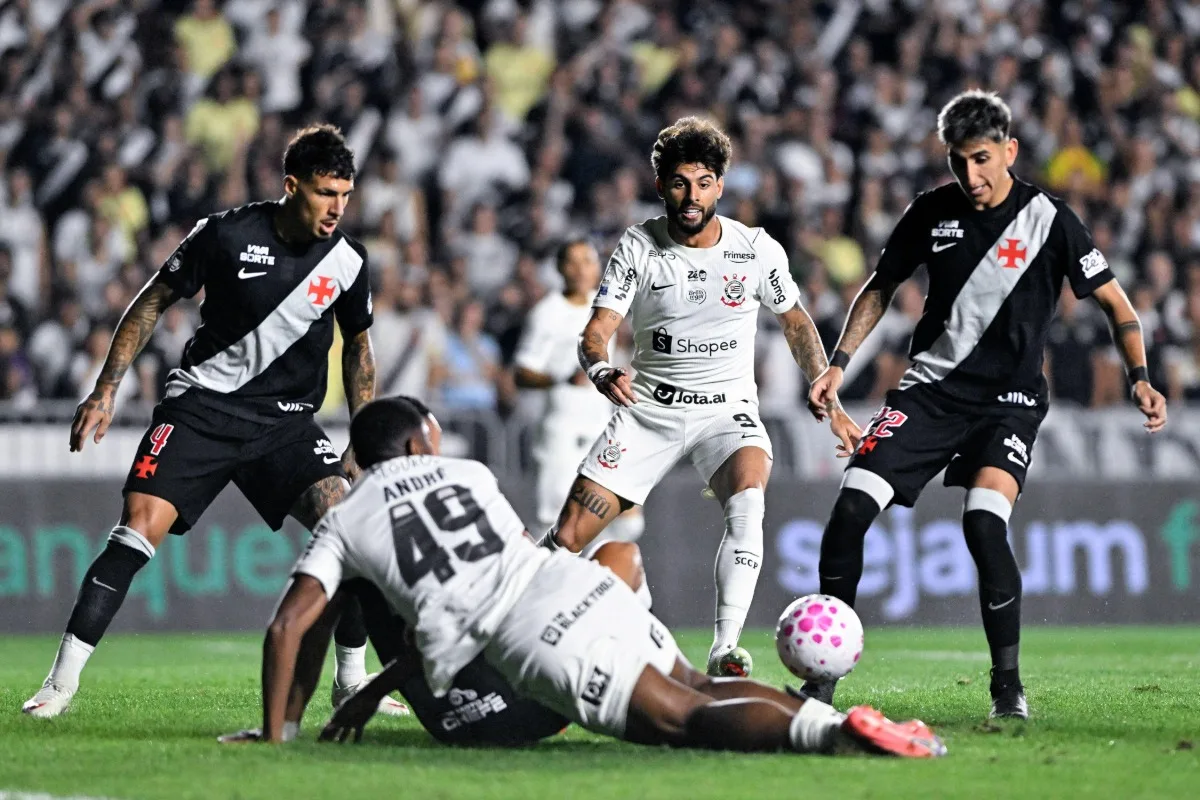 Corinthians perde para o Vasco na estreia de Seedorf e fica no Z4