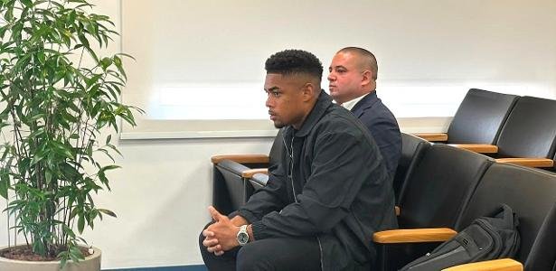 Victor Gabriel, zagueiro do Internacional, em julgamento no STJD
