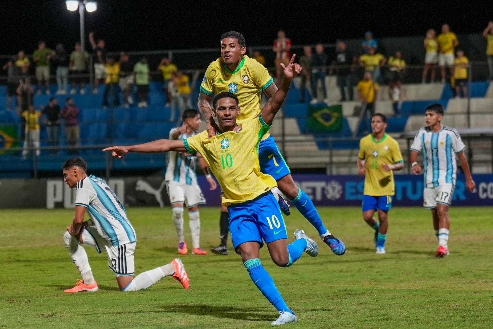Jornal inglês escolhe três brasileiros em lista de 60 maiores promessas do futebol