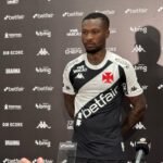 Do meme da mão no ouvido ao retorno: Loide ganha chance de recomeço no Vasco