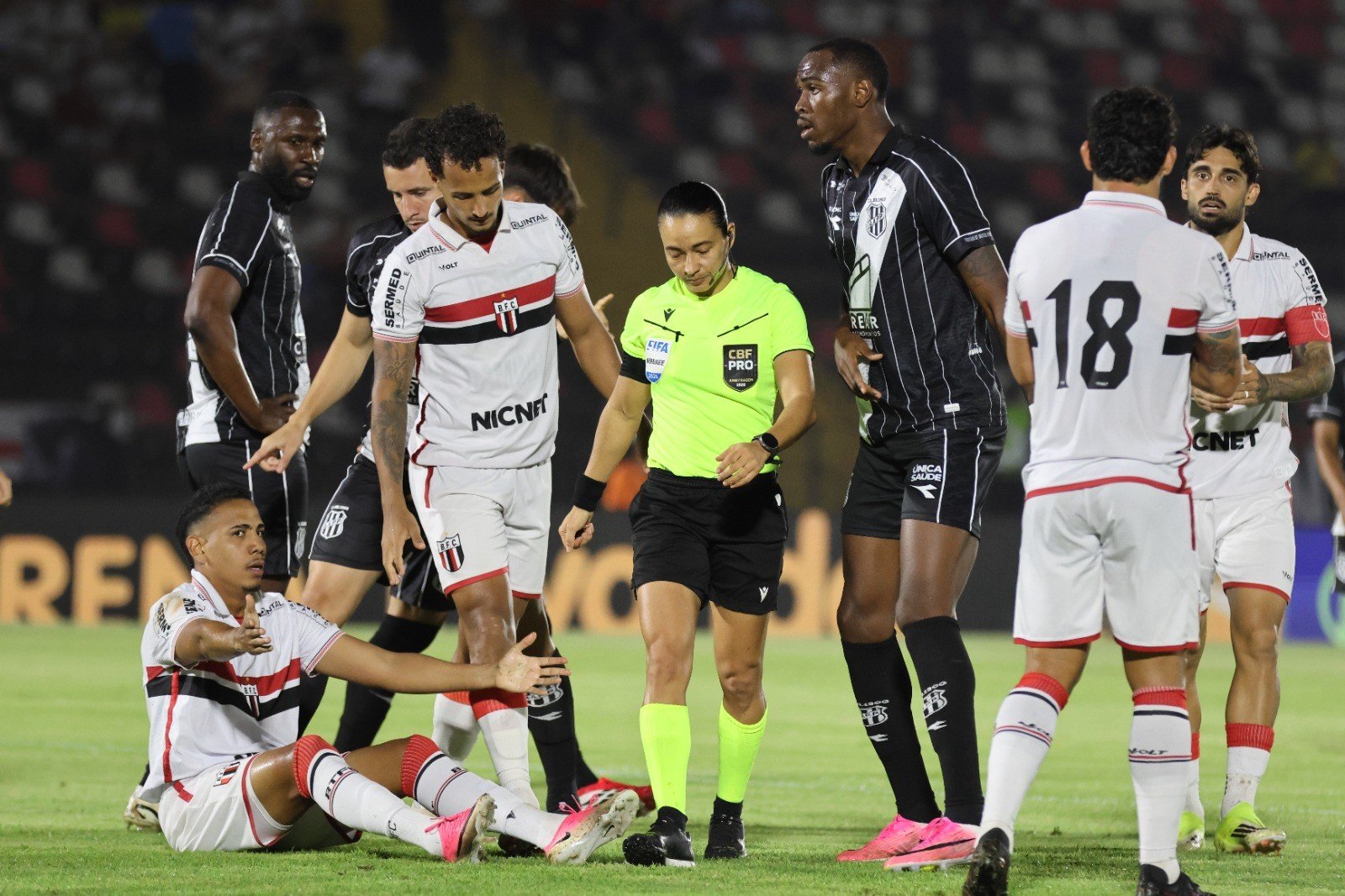 Botafogo-SP tem quase um time inteiro de pendurados contra o Sport