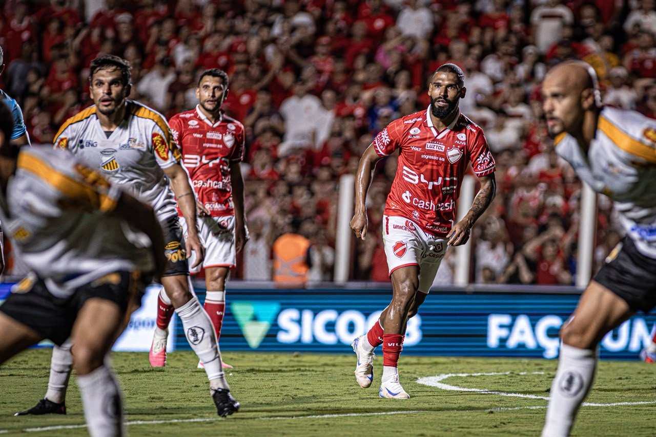 Série B: cinco equipes podem garantir G-6 nesta rodada; veja cenários