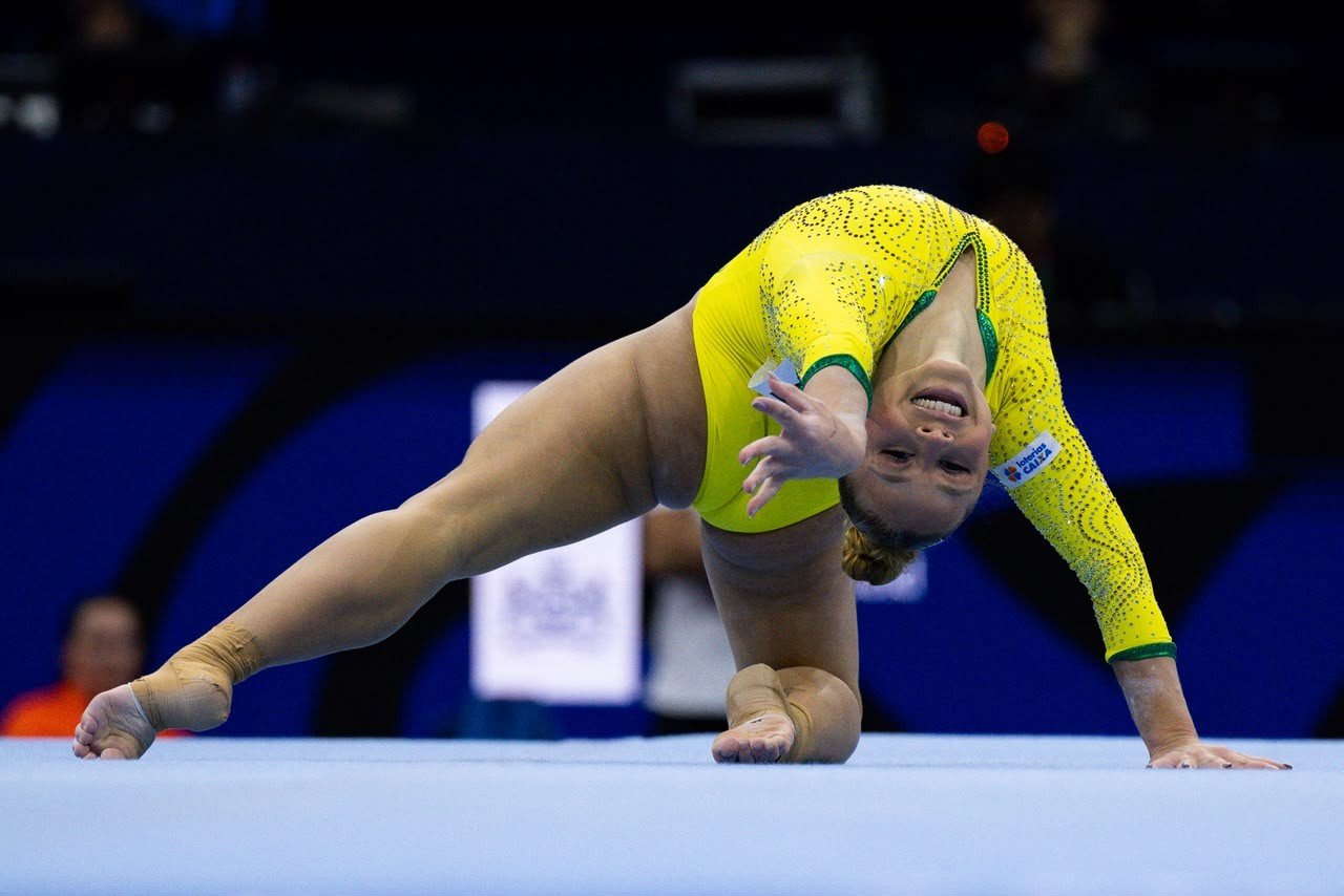 Flávia Saraiva lidera Brasil e vai à final do Mundial de Ginástica